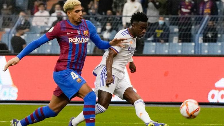 كلاسيكو ناري على لقب السوبر الإسباني.. ريال مدريد وبرشلونة في مواجهة لا تقبل القسمة على اثنين