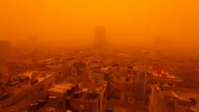 عاجل.. عاصفة رملية تهب على شرق القاهرة وتحد من الرؤية بشكل خطير