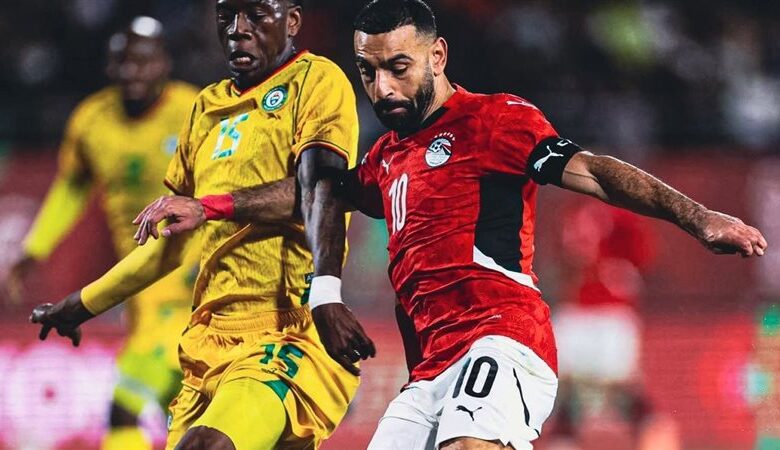 مواجهة الحسم للفراعنة.. القنوات الناقلة لمباراة مصر وبنين في ثمن نهائي أمم أفريقيا