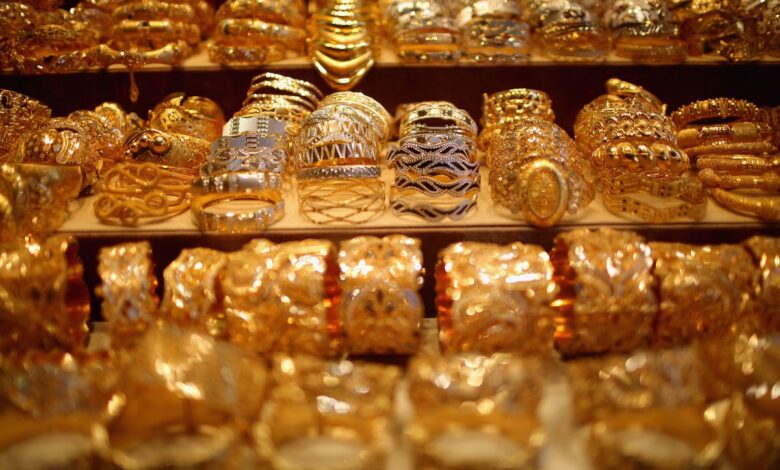 الذهب يعود للصعود اليوم.. تعرف على أسعار العيارات والمثقال بعد تراجع الأمس