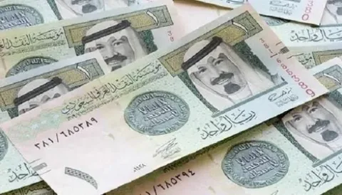 تحركات جديدة في البنوك.. سعر الريال السعودي أمام الجنيه المصري اليوم الأربعاء يثير اهتمام المتعاملين والمسافرين